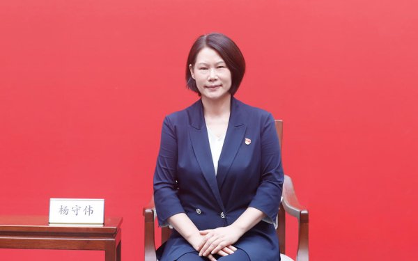 配资查官网 山东省道德模范杨守伟：25年照料千名孩子，为孤弃儿童撑起蓝天